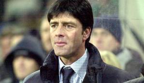 Einen großen Erfolg als Klubtrainer feierte er zuvor beim FC Tirol Innsbruck. In der Saison 2001/02 führte er den Klub zum Meistertitel in Österreich.