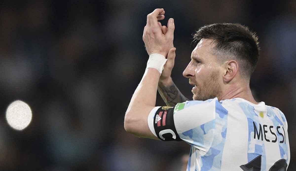 Lionel Messi con humor para el juego y los goles durante la victoria de Argentina