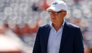WOODY JOHNSON: Ein heißer Kandidat soll nun auch Woody Johnson sein. Der Besitzer des NFL-Teams New York Jets habe laut The Sun Abramovich 2,4 Millionen Euro geboten. Das Angebot gelte aber nur für elf Stunden.