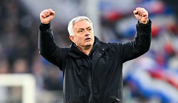 Nach dem Gewinn der Champions League und Europa League will Jose Mourinho mit der Roma nun die Conference League gewinnen.