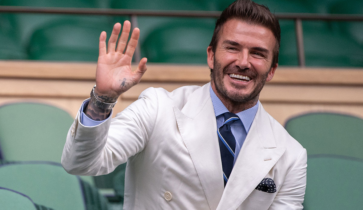 David Beckham hat als Fußballer ein Vermögen verdient. Seinen Verdienst hat der Engländer in unzählige Geschäfte investiert - und mit seiner Familie inzwischen ein Milliarden-Imperium aufgebaut. Ein Überblick, wie die Beckhams zum Reichtum kamen.