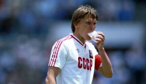 OLEG BLOKHIN: Der langjährige Stürmer von Dynamo Kiew und der sowjetischen Nationalmannschaft, der Ballon d'Or-Gewinner von 1975, wurde 1998 ins ukrainische Parlament gewählt.