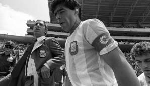 CARLOS BILARDO: Nach seinem Karriereende führte er 1986 die argentinische Nationalmannschaft um Diego Armando Maradona zum WM-Titel. Später fungierte er als Sport-Sekretär der Region Buenos Aires.