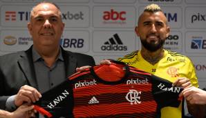 ARTURO VIDAL: Der ehemalige Spieler vom FC Bayern wurde nun offiziell beim brasilianischen Klub Flamengo vorgestellt. Der 35-Jährige kam von Inter und sprach vom "glücklichsten Moment" seiner Karriere. Sein Ziel sei der Gewinn des Copa Libertadores.