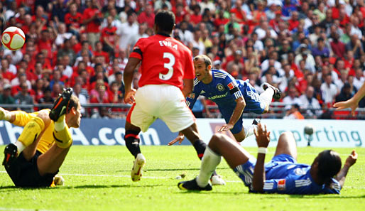 Mit diesem Kopfball besorgte Ricardo Carvalho das zwischenzeitliche 1:1 für den FC Chelsea