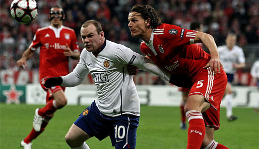 Wayne Rooney (M.) wechselte 2004 vom FC Everton nach Manchester