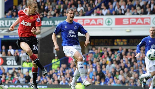 Darren Fletcher (l.) erzielte für Manchester das 1:1 gegen Everton