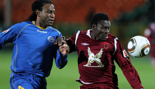 Obafemi Martins (r.) steht vor einem Wechsel nach Birmingham