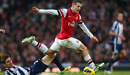 Jack Wilshere (r.) verhandelt mit Arsenal über eine vorzeitige Vertragsverlängerung