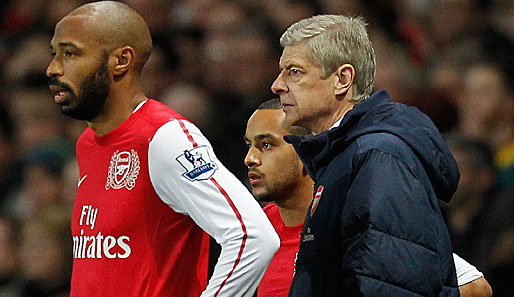 Thierry Henry - links im Bild mit Arsene Wenger - kehrte vergangenen Saison kurzzeitig zurück