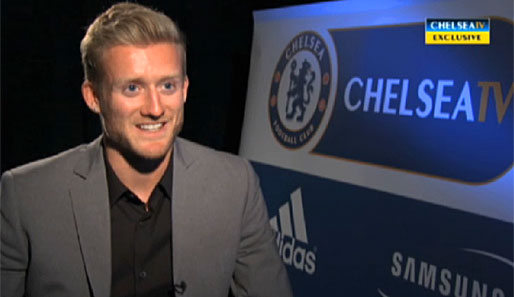 Andre Schürrle bei seinem ersten Interview als Chelsea-Spieler