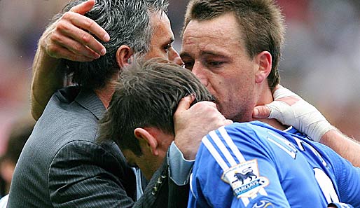 Nach den Tränen beim Abschied 2007 sind Mourinho, Lampard und Terry (v.l.) nun wieder vereint