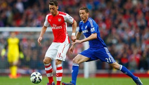 Mesut Özil und der FC Arsenal wollen sich gegen Chelsea den ersten Titel der Saison sichern