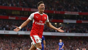 Mesut Özil steht beim FC Arsenal noch bis einschließlich 2018 unter Vertrag
