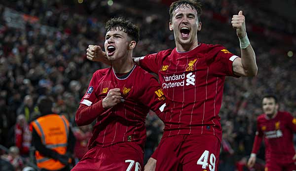 Junge Helden braucht die Anfield Road: Neco Williams und Liam Millar bejubeln den sensationellen Einzug der Liverpooler U20-Mannschaft ins FA-Cup-Achtelfinale.