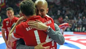 Arbeiteten gemeinsam schon beim FC Bayern München: Xabi Alonso und Pep Guardiola.