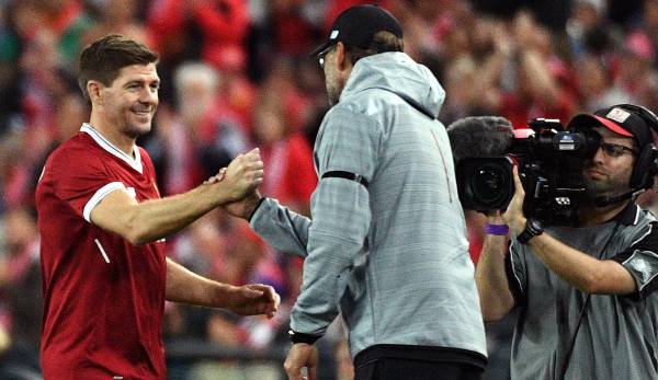 Steven Gerrard (l.) spielte beim FC Liverpool nicht mehr unter Jürgen Klopp.