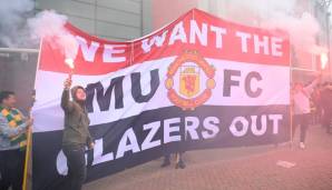 Fans von Manchester United haben vor dem Liga-Spiel gegen den FC Liverpool am Sonntag das Old Trafford gestürmt und somit eine Spielabsage erwirkt. Die Proteste richteten sich gegen die Besitzer des Klubs, die Glazer-Familie. SPOX zeigt die Bilder.