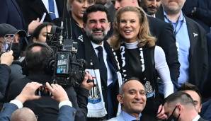 Und die beiden waren natürlich auch da: Newcastles neuer Vorsitzender Yasir Al-Rumayyan und die englische Minderheitseigentümerin der Magpies, Amanda Staveley.