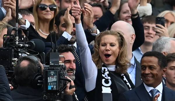 Amanda Staveley (M.) soll Newcastle United an die Spitze des europäischen Fußballs führen