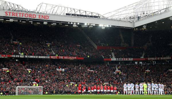 Manchester United plant einen Umbau des legendären Old Trafford. Englischen Medien zufolge soll dabei auch ein Abriss samt anschließendem Neubau Thema sein.