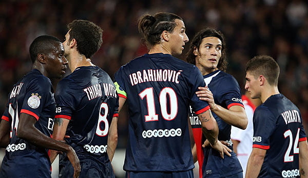Zlatan Ibrahimovic (M.) war 2012 vom AC Mailand nach Paris gewechselt