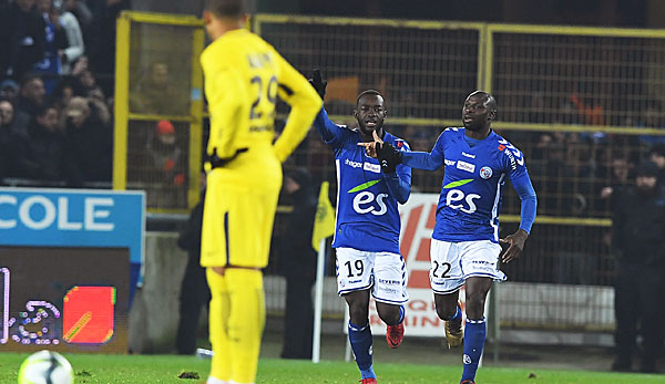 Paris Saint-Germain verlor das Hinspiel gegen Racing Straßburg mit 1:2.