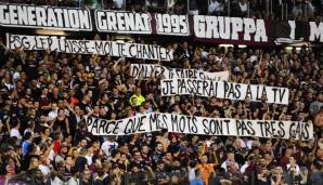 Anhänger des FC Metz zeigten auf der Tribüne ein homophobes Banner.