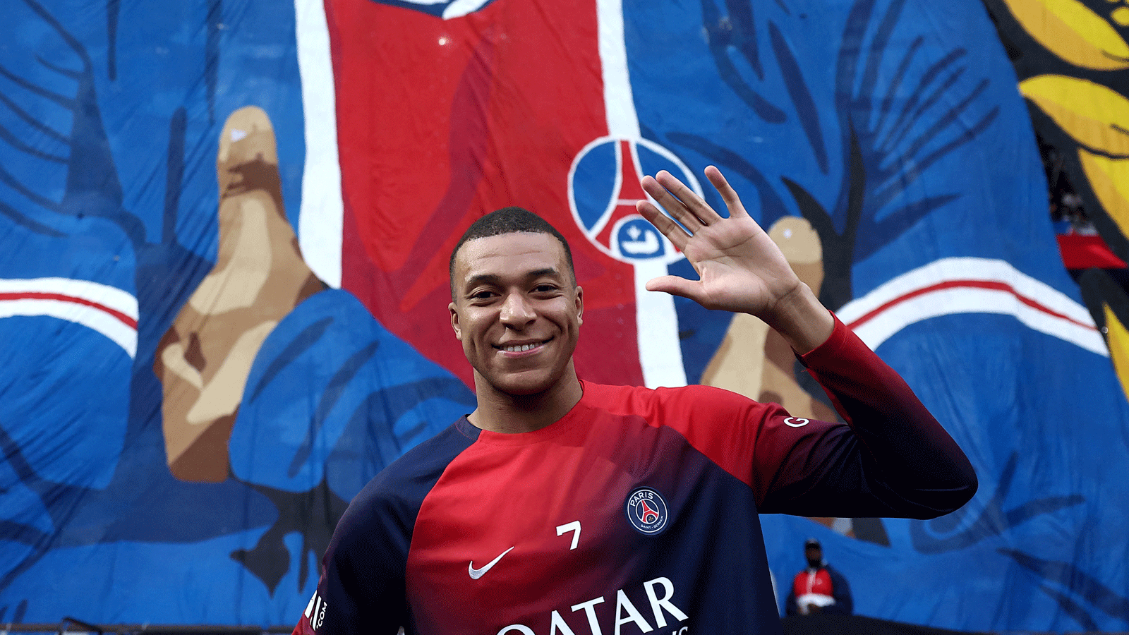 PSG fans had mixed reactions to Kylian Mbappé’s last game at Prinzenpark