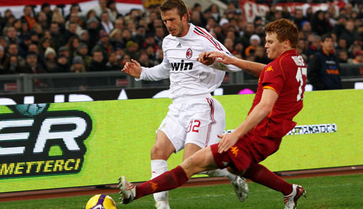David Beckham (l.) debütierte in der Serie A für den AC Mailand im Spiel gegen den AS Rom