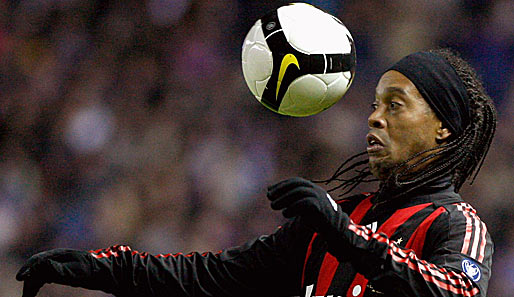 Ronaldinho hat zur Zeit einen schweren Stand beim AC Milan