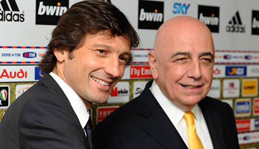 Vizepräsident Adriano Galliani (r.) präsentiert Leonardo als neuen Trainer des AC Mailand