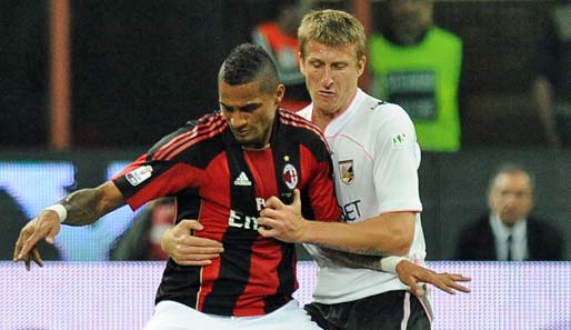 Der AC Milan mit Kevin-Prince Boateng (l.) erreichte gegen Palermo zuhause nur ein 2:2