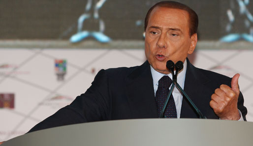 Milan-Patron Silvio Berlusconi will kräftig in den Kader investieren