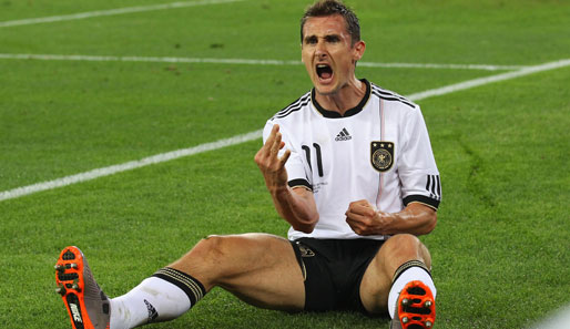 Nicht drei, sondern ganze fünfmal ließ es Miroslav Klose bei einem Testspiel klingeln