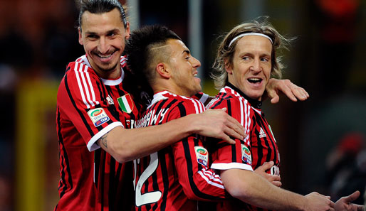 Die Jungs des AC Milan wollen auch beim Gastspiel bei Lazio Rom jubeln