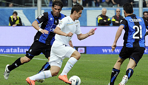Gegen Atalanta Bergamo feierte Miro Klose (M.) sein Comeback. Nun ruhen alle Hoffnungen auf ihm
