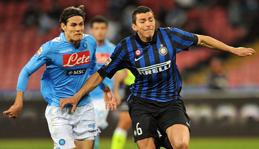 Lucio (r.) kann Inter trotz laufenden Vertrags verlassen