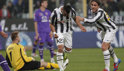 Matri (r.) gratuliert Vidal. Beim letzten Besuch in Florenz feierte Juve einen 5:0-Sieg