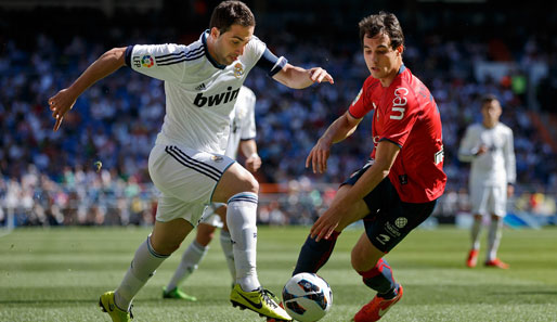 Gonzalo Higuain (l.) möchte Real Madrid im Sommer verlassen