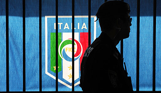 Die Ermittlungen wegen Steuerbetrugs und Geldwäsche in der Serie A führen ins Ausland