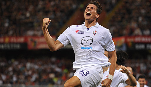 Mario Gomez bejubelt seinen ersten Saisontreffer für den AC Florenz gegen den CFC Genua