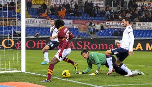 Die Roma ließ gegen Cagliari teilweise Großchancen liegen, wie in dieser Szene Gervinho