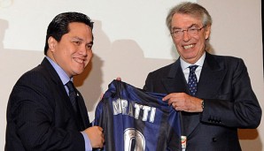 Stabübergabe bei Inter Mailand: Massimo Moratti (r.) und der neue Klub-Besitzer Erick Thohir