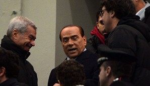 Silvio Berlusconi scheint bereit den Thron des AC Milan zu übergeben