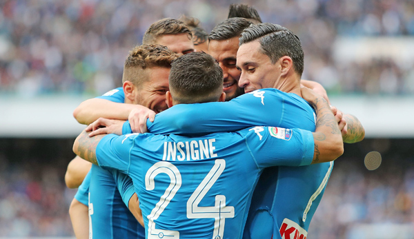 Zehnter Sieg im elften Spiel: Die Napoli-Mannschaft hat gut Lachen