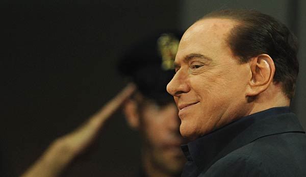 Silvio Berlusconi gerät wegen des Verdachts der Geldwäsche unter Druck
