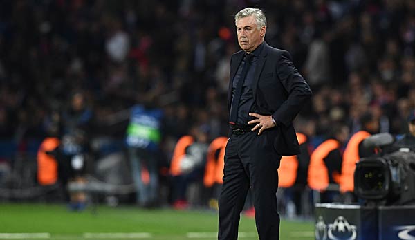 Carlo Ancelotti an der Seitenlinie als Trainer der FC Bayern München