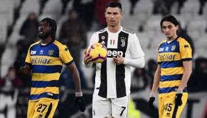 Cristiano Ronaldo (M.) konnte Juve den Sieg gegen Parma nicht sichern.