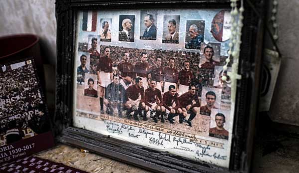 Am 4. Mai 1949 schlug das Schicksal gnadenlos zu: Die größte Mannschaft in der Geschichte von Torino kam bei einem Flugzeugabsturz ums Leben. Das ist ihre Geschichte.